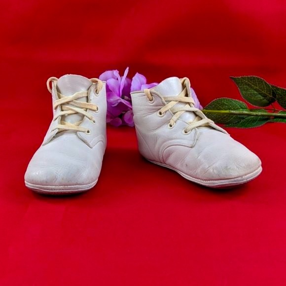 Vintage Mrs. Day's White Leather Lace Up Baby Shoes 3 - Picture 8 of 12